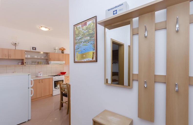 Others 5, Apartment Zdravko, Vodice