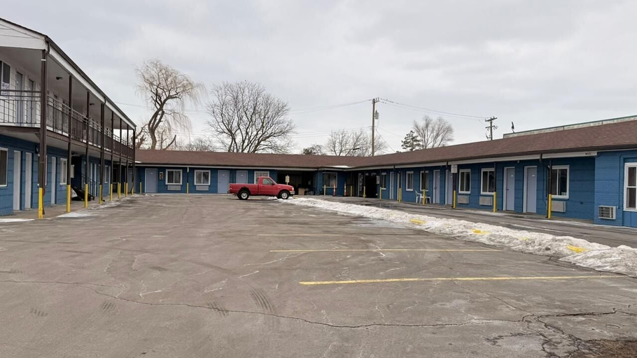 Exterior, STARLITE MOTEL, Macomb