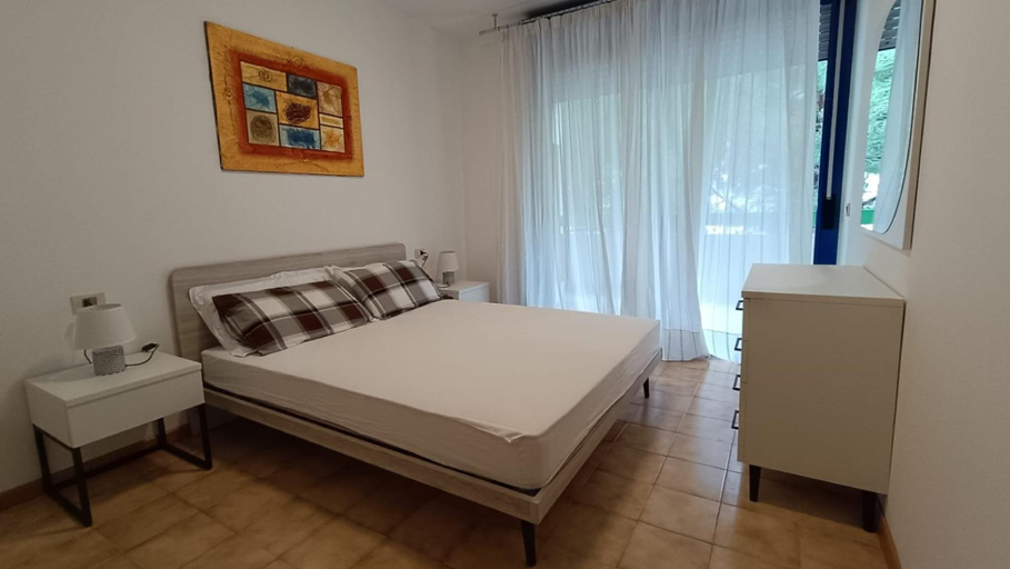 Bedroom 2, Enjoy our apartment in the spa area in Bibione, Venezia