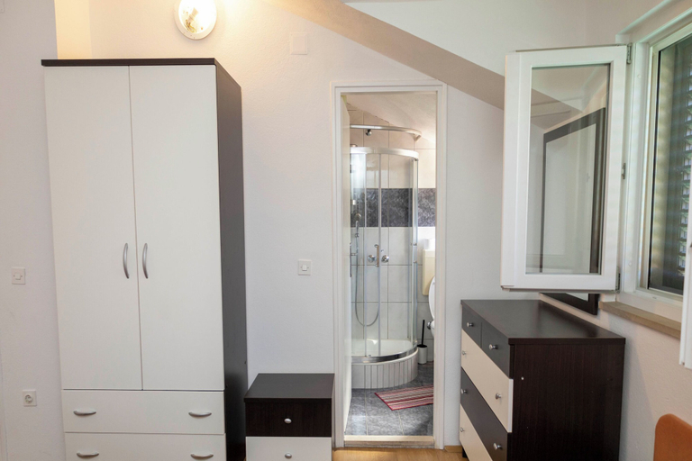 Bathroom 4, Apartments Ivan, Supetar