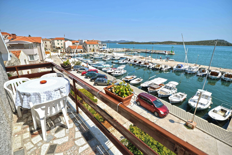 Others 5, Apartment Mili Sea View Betina, Murter