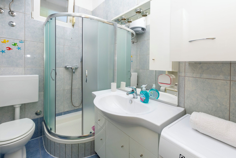 Bathroom 4, Apartment Marija, Omiš