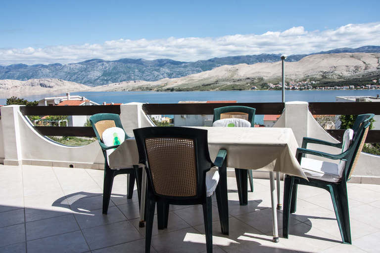 Others 3, Apartments Marija, Pag