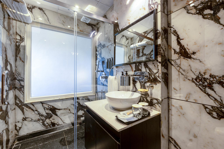 Bathroom 4, Hotel Bawa Gurgaon Medanta, Gurgaon