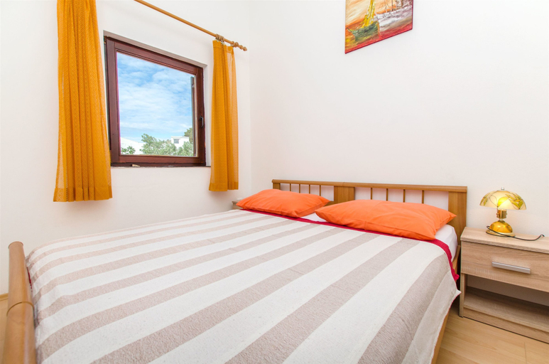Bedroom 2, Apartments Stjepan, Omiš