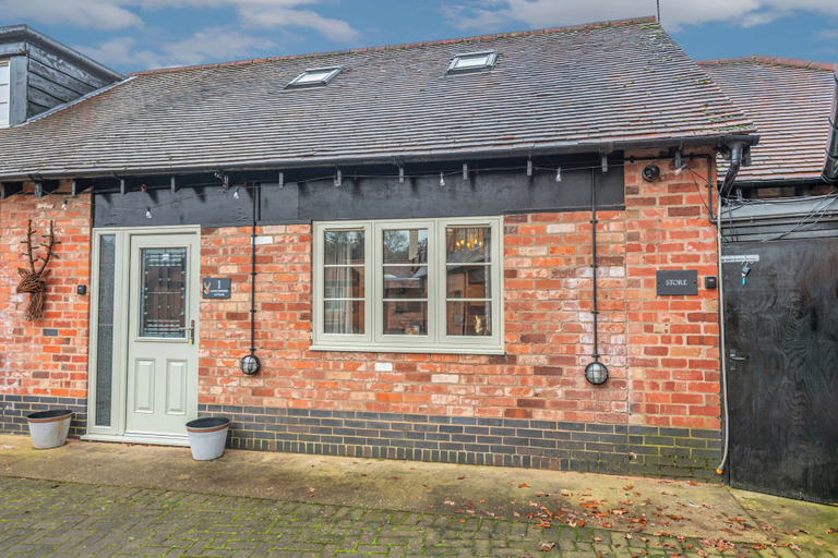 Exterior 4, Pools Cottages | Warwickshire Countryside Luxury, Warwickshire