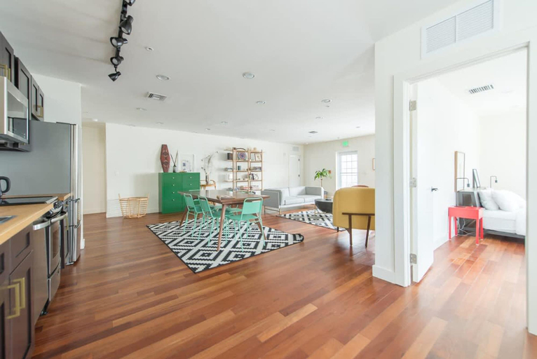Room 3, 3 Bedrooms I Sleeps 8 I Best Value in South Beach, Miami-Dade