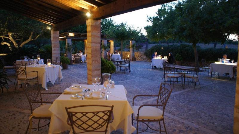 Restaurant 4, Son Mas, Baleares