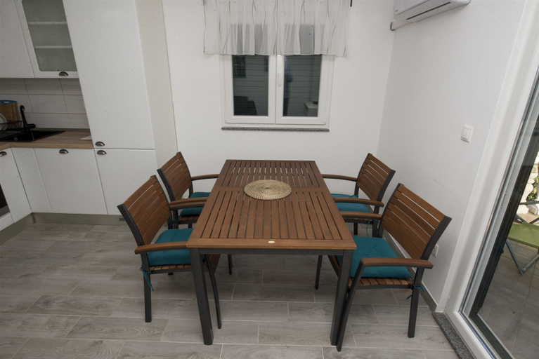 Others 5, Apartment Jure, Trogir