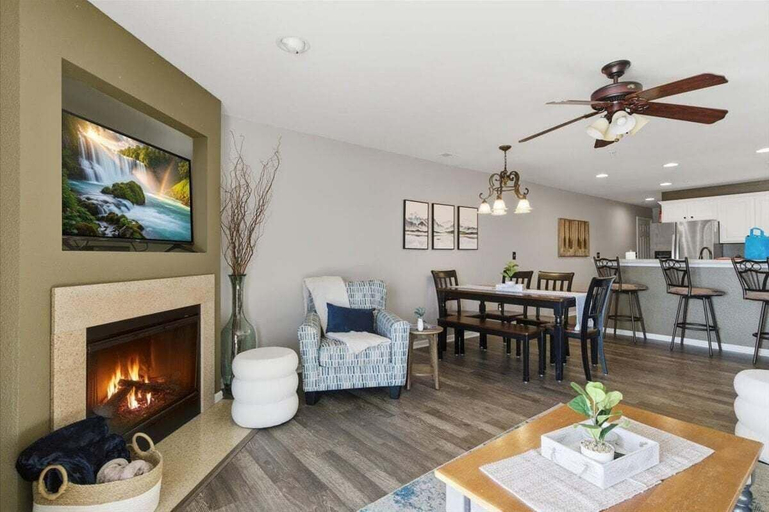 Living area 5, Serenity Now Retreat, Camden