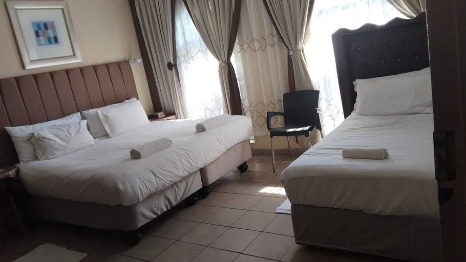 Bedroom 2, Diphororo Guest House, Bojanala