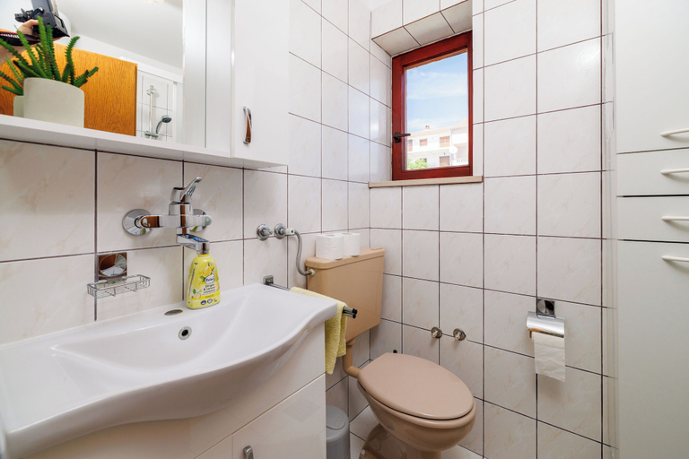 Bathroom 3, Apartments Mira, Novi Vinodolski