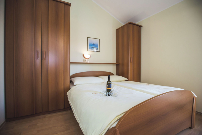 Room 4, Apartments Anamarija S, Lopar/Supetarska Draga
