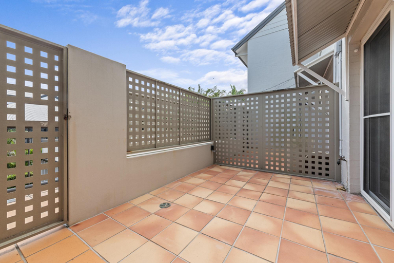 Exterior view, Stylish Townhouse in Ascot with Modern Interiors, Ascot