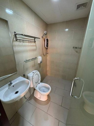 Bathroom 5, Signature Hotel by Easy Nap, Puchong
