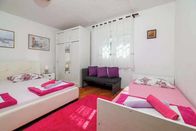 Room 3, Apartments Divano, Crikvenica