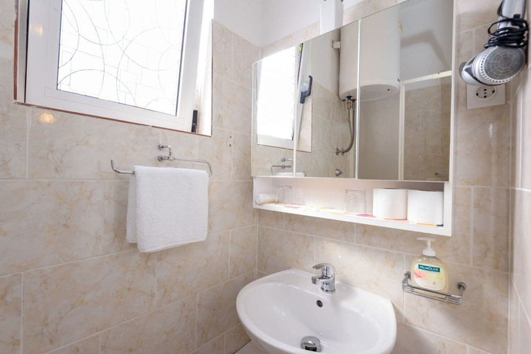 Bathroom 4, Apartments Goge, Gradac