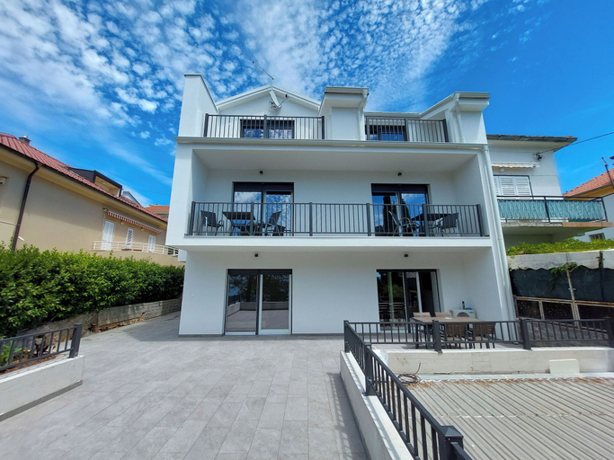 Exterior & Views 2, Apartment and Rooms Anne, Crikvenica