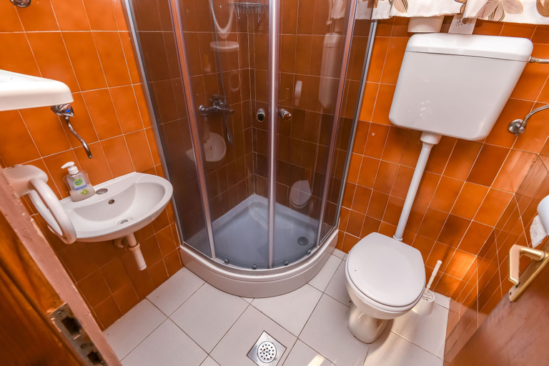 Bathroom, Apartments Quiet, Marina