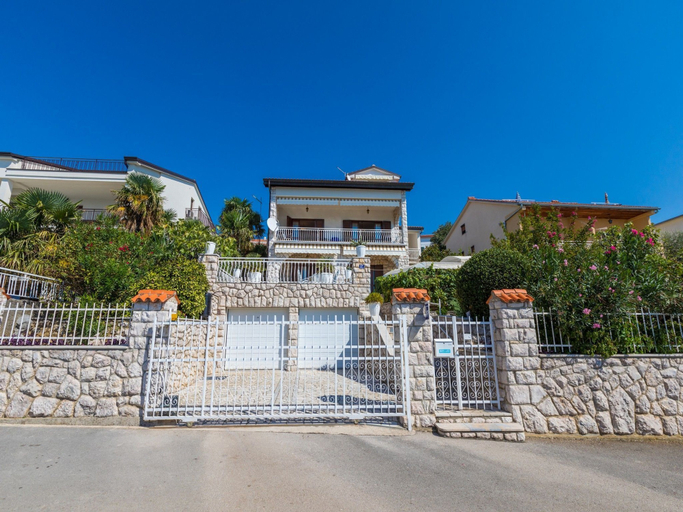 Exterior & Views 2, Apartments Vukovic, Crikvenica