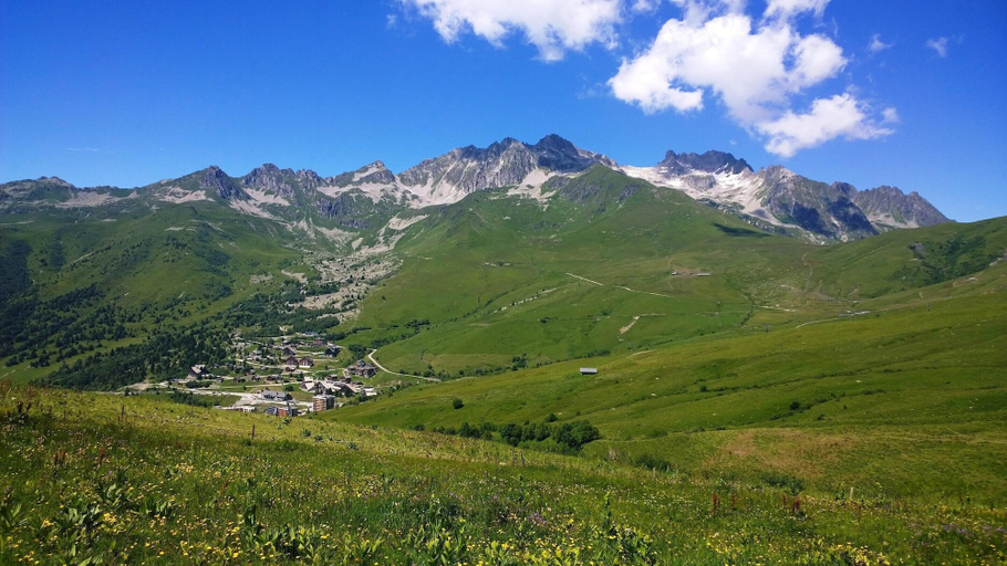 View from property 5, Charming Ski Lodge in Saint Francois Longchamp, Savoie
