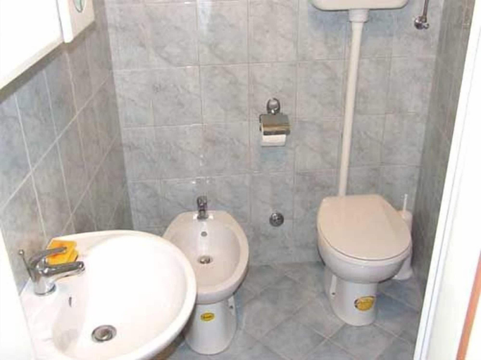 Bathroom, House Ana Casa, Medulin