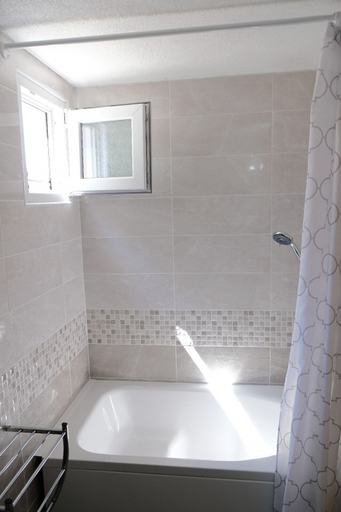 Bathroom 3, House Robinson House, Primošten