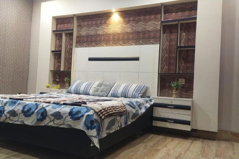 Room 5, Hotel Gulistan Inn, Faisalabad