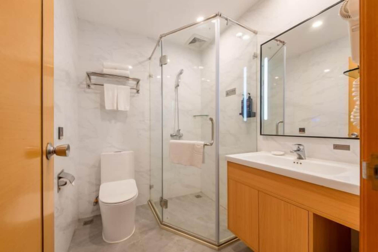 Bathroom 5, Carrianna Hotel, Foshan