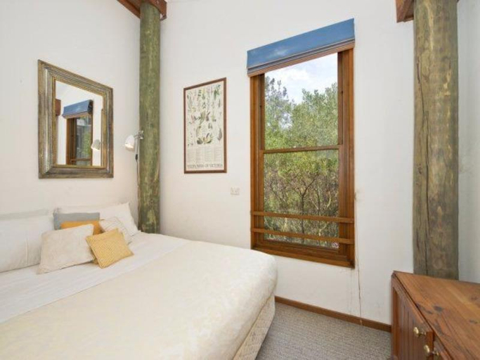 Bedroom 2, The Surf Shack Holiday House, Colac-Otway - South