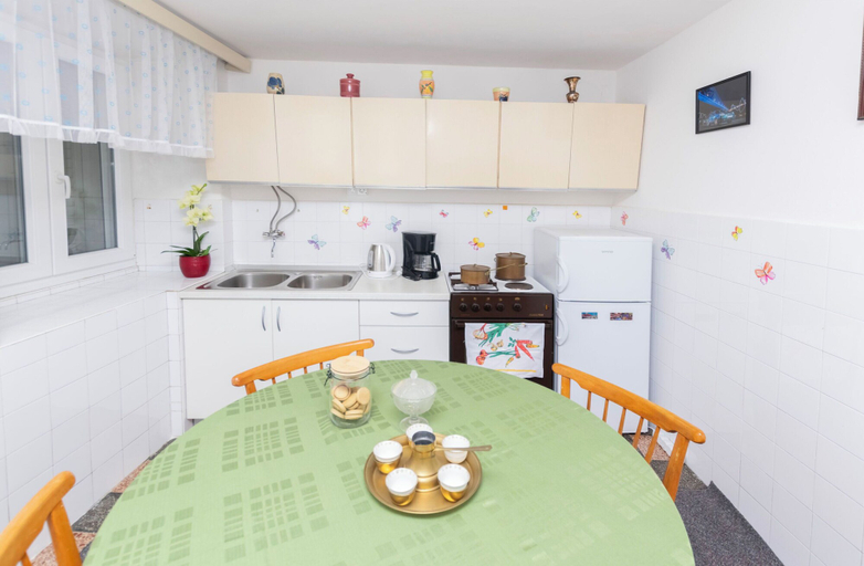 Private kitchen 2, House Villa Marija, Pojezerje