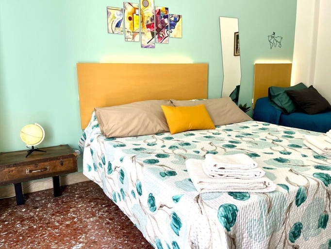 Bedroom 3, Central Station House Cettina, Catania