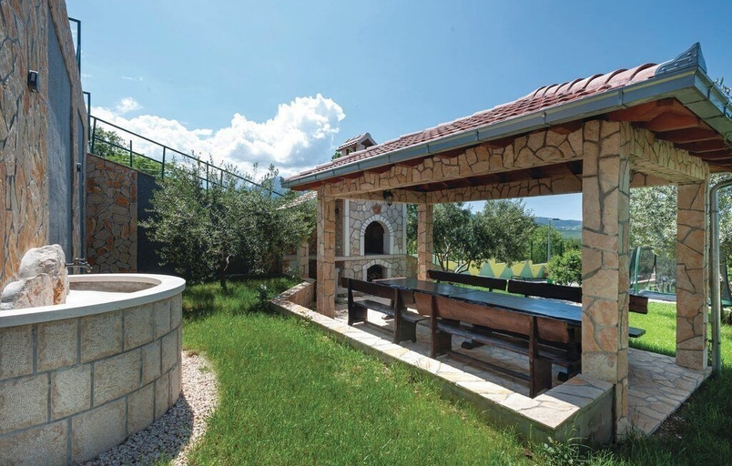 BBQ/picnic area, House Fun&relax, Šestanovac