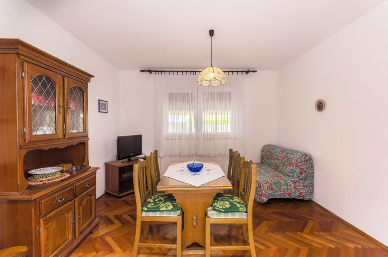 Others 5, Apartments Jerko, Tisno