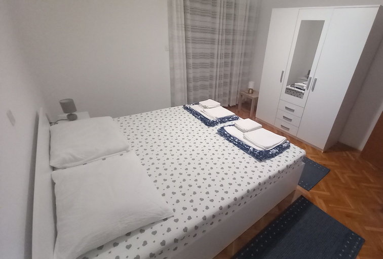 Room 4, Apartments Vukelic, Crikvenica