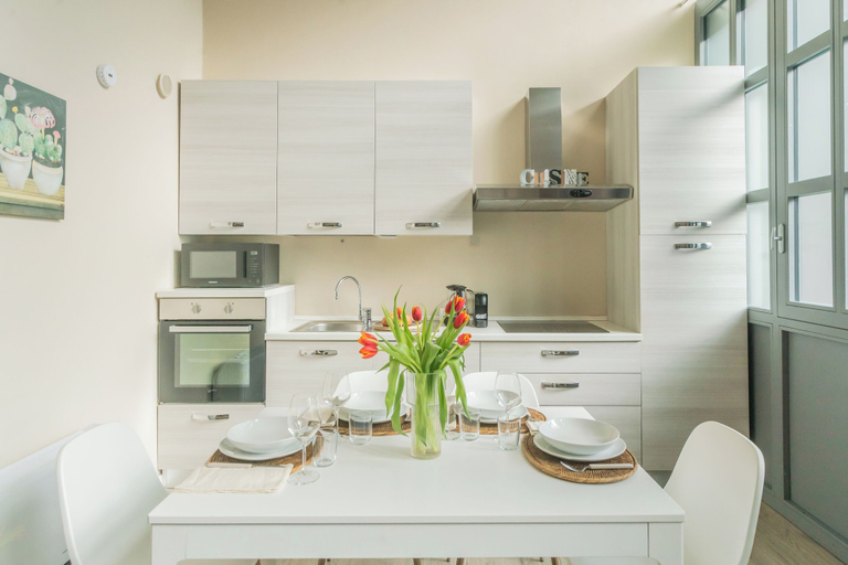 Others 5, Romantic Escape City Centre With Jacuzzi & Parking by Rent all Como, Como