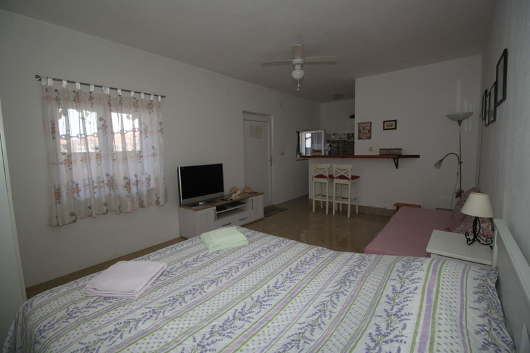 Room 3, Apartment Sidro, Postira