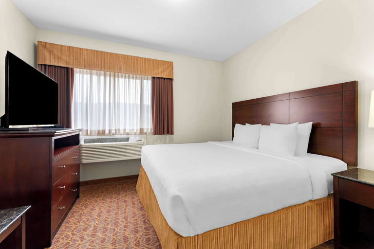Bedroom 3, Best Western Williams Lake Hotel, Cariboo