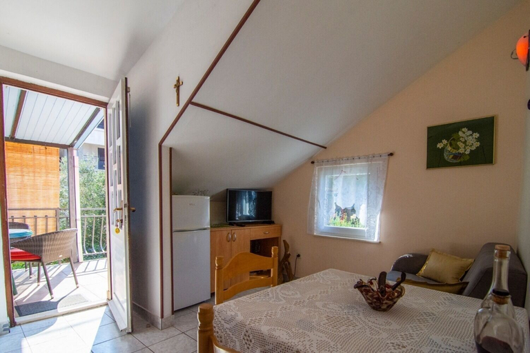 Bedroom 2, Apartments Mari, Šolta