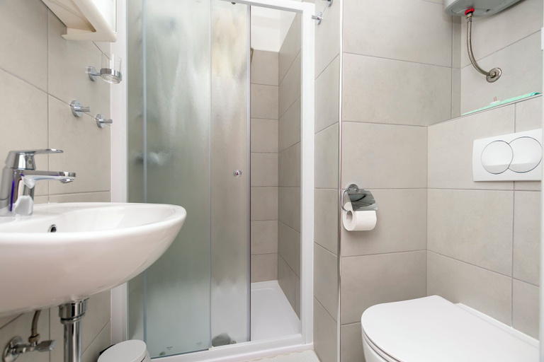 Bathroom 2, Apartment Jele, Omiš