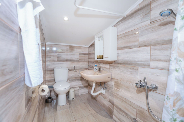 Bathroom, Apartment Tom, Starigrad