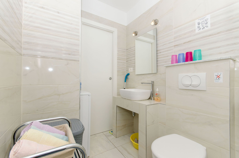 Bathroom 3, Apartment Jakov, Šolta