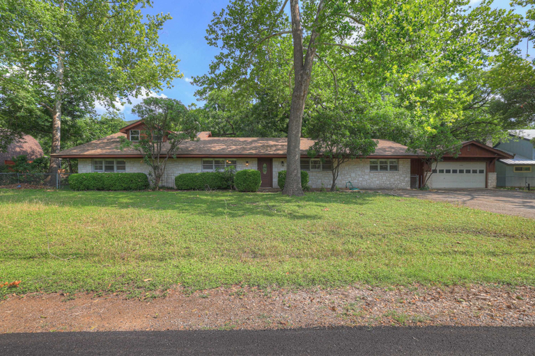 Exterior 2, Riverfront Family Getaway on the Guadalupe, Comal