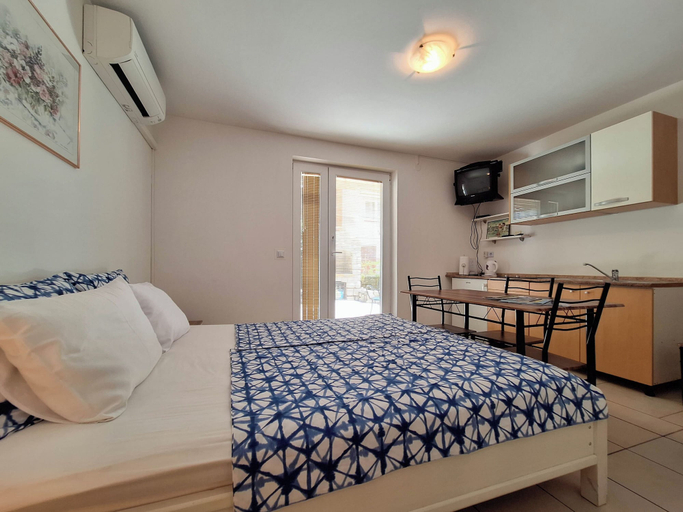 Bedroom 3, Apartments Tortuga, Crikvenica