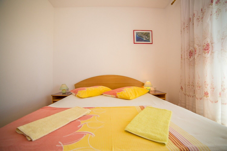 Bedroom 2, Apartments Saga, Omiš