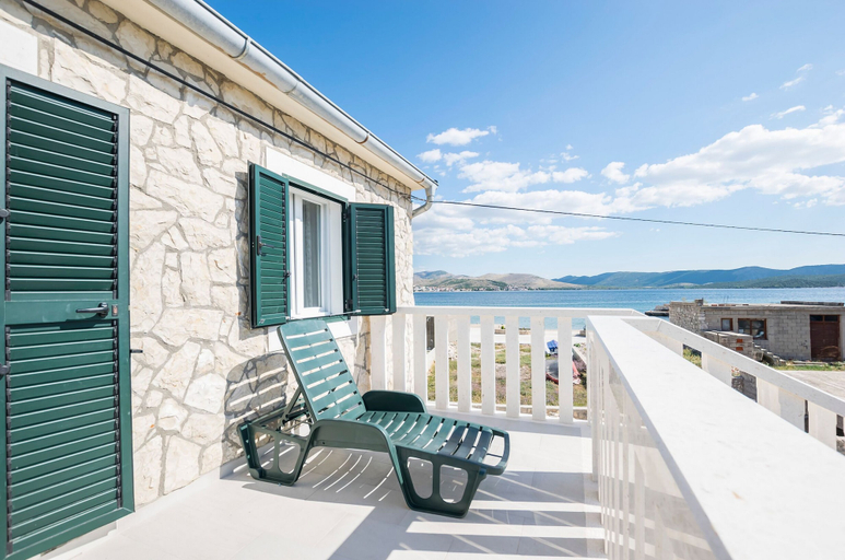 Terrace/patio 2, Apartment Island Sun Terrace, Šibenik