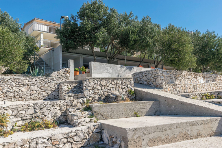 Building design 5, Apartments Dragica, Okrug