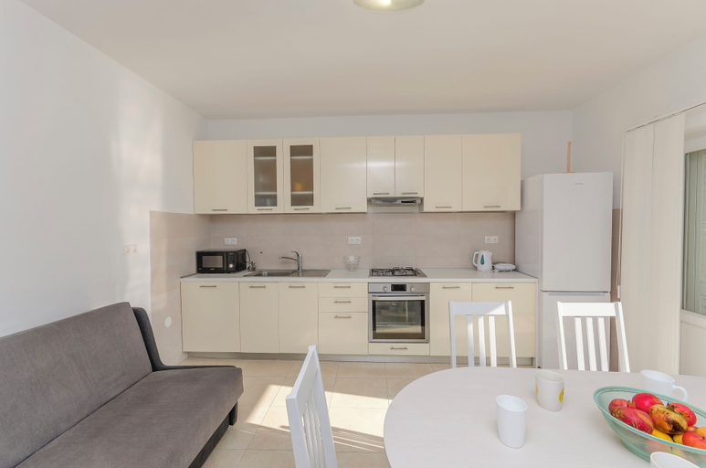 Others 5, Apartment Slobodan by the sea, Vodice