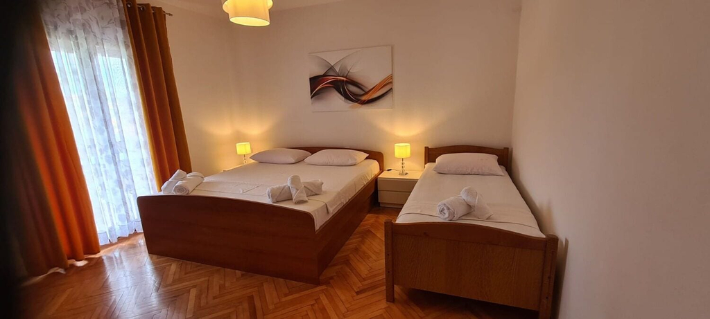 Room 5, Apartments Dari, Sali