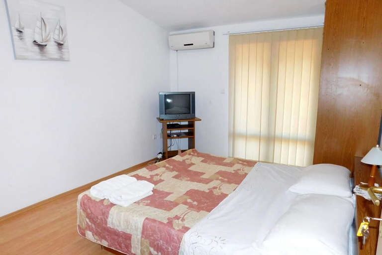 Bedroom 2, Apartments Ljiljana, Blato